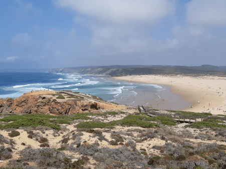 41344646_688355358230453_8470238371766075392_n